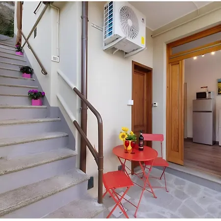 Castagno 1 Sentiero Del Viandante