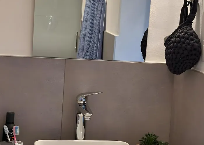 Castagno 1 Sentiero Del Viandante * 贝拉诺