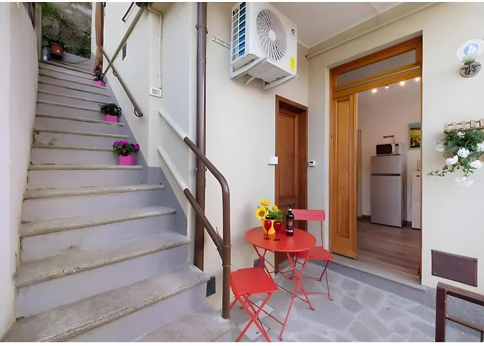 Castagno 1 Sentiero Del Viandante