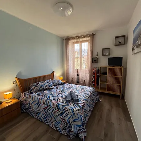 Castagno 1 Sentiero Del Viandante *