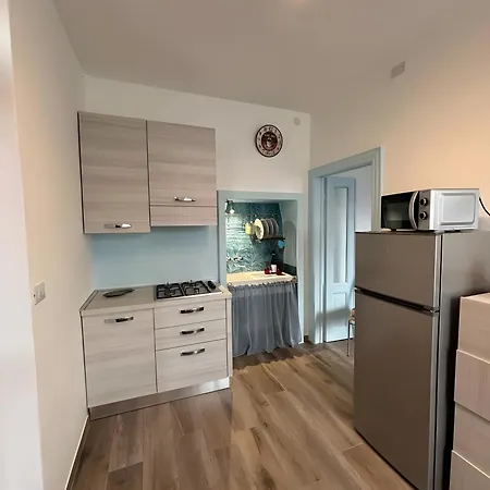 Castagno 1 Sentiero Del Viandante *