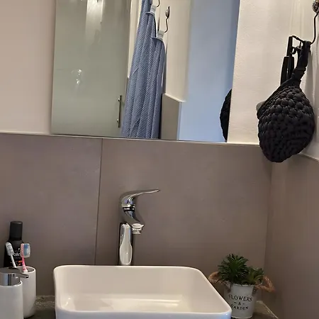 Castagno 1 Sentiero Del Viandante * 벨라노